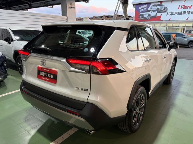 RAV4 2.0  第5張相片