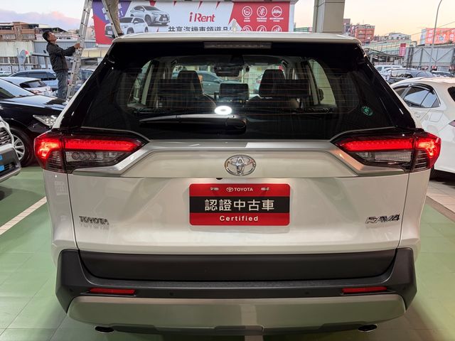 RAV4 2.0  第6張相片