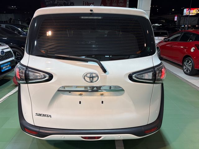 SIENTA 1.8  第6張相片