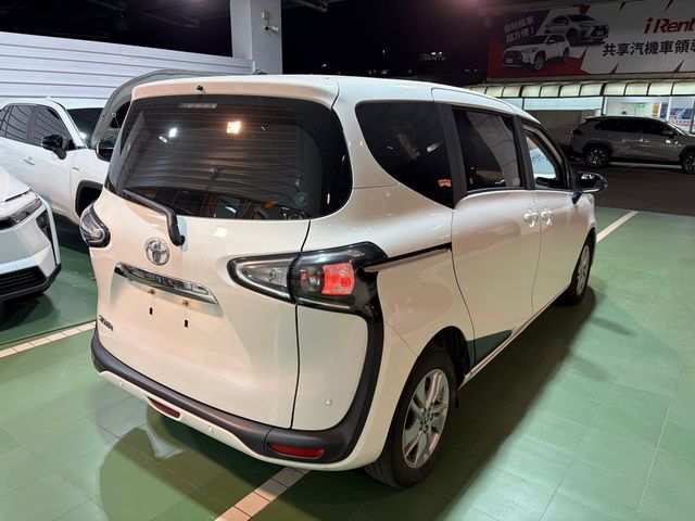 SIENTA 1.8  第5張相片