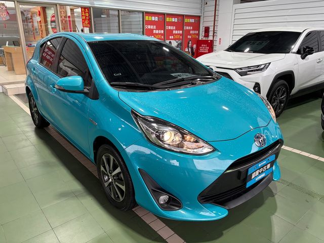 PRIUS C 1.5  第3張相片