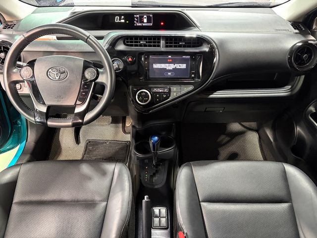 PRIUS C 1.5  第7張相片