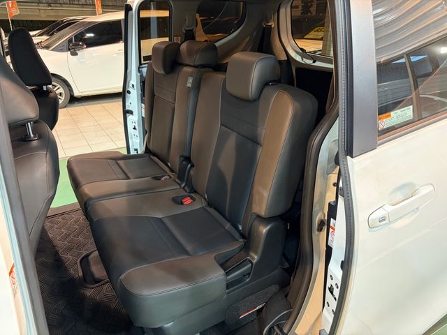 SIENTA 1.8  第9張相片