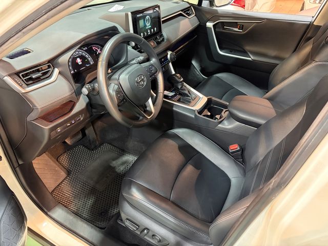 RAV4 2.0  第8張相片