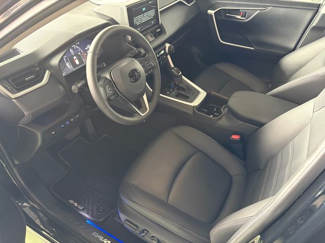 RAV4 2.0  第8張相片