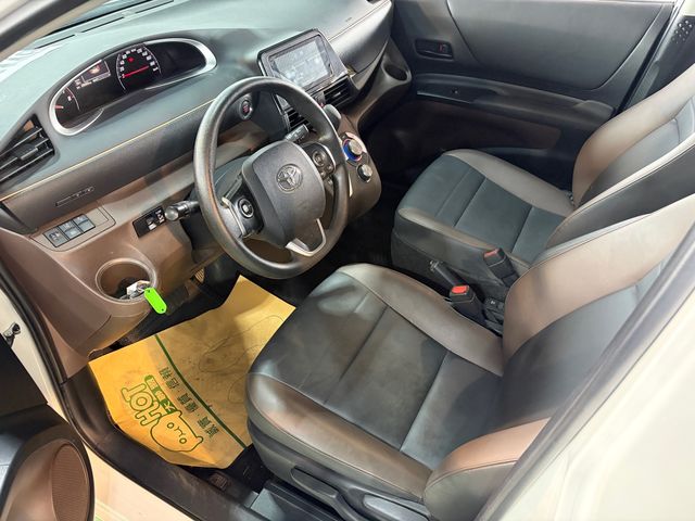 SIENTA 1.8  第8張相片