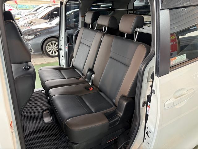 SIENTA 1.8  第9張相片