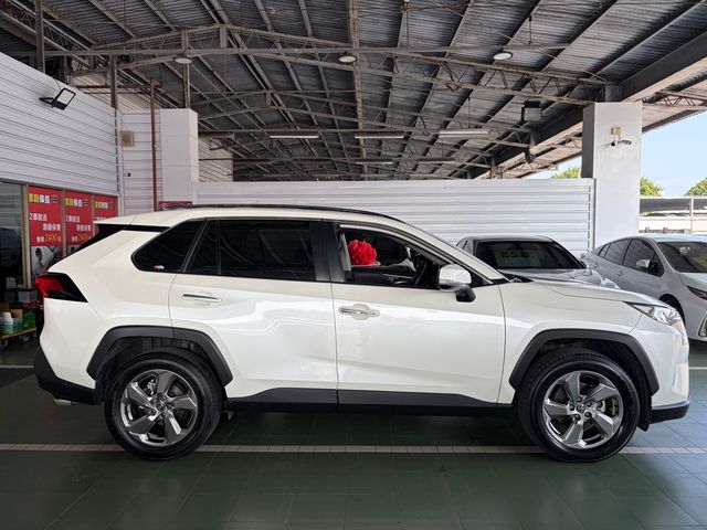 RAV4 2.0  第4張相片