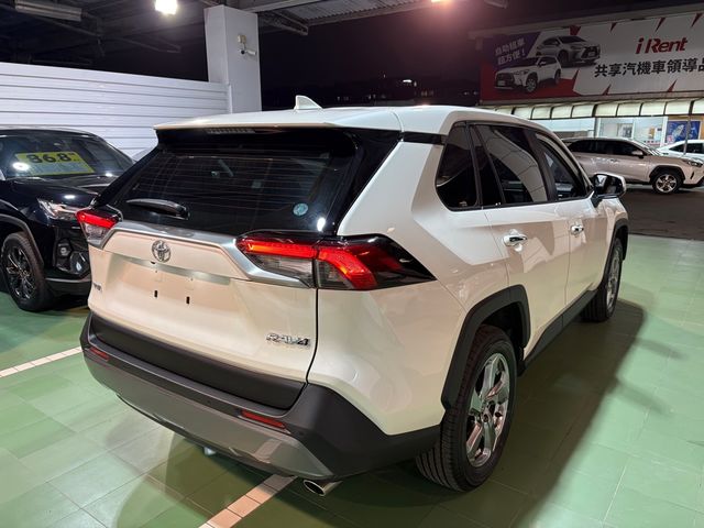 RAV4 2.0  第5張相片