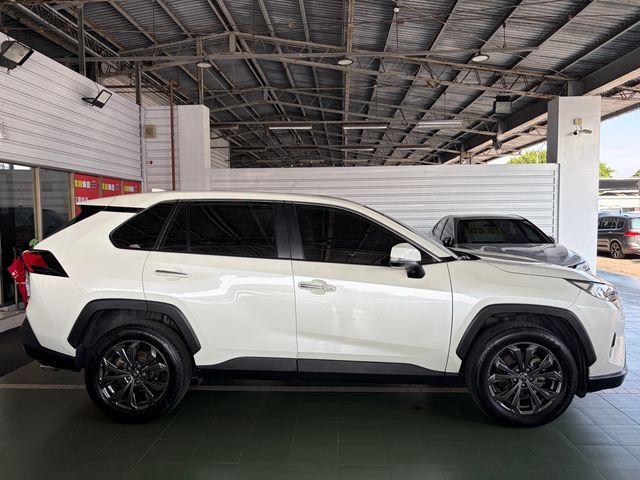 RAV4 2.0  第4張相片