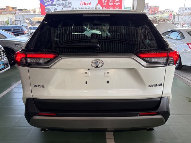 RAV4 2.0  第6張相片