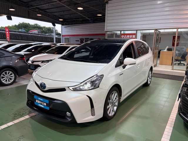 PRIUS α 1.8  第1張相片