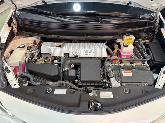 PRIUS α 1.8  第10張相片