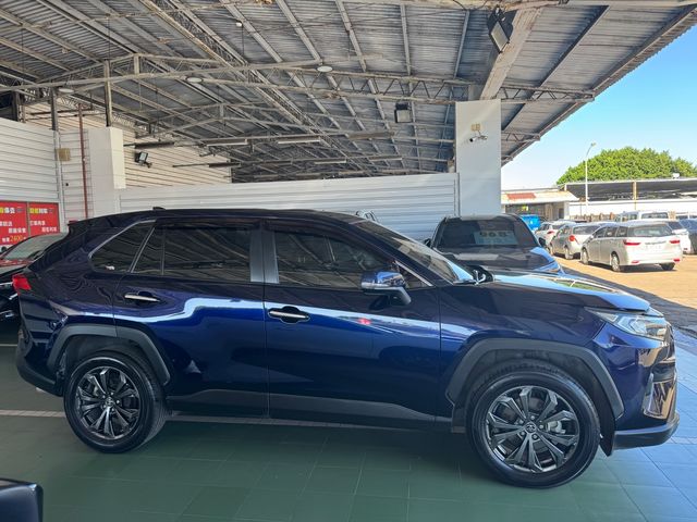RAV4 2.0  第4張相片