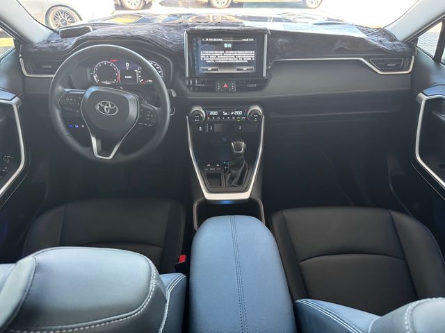 RAV4 2.0  第8張相片
