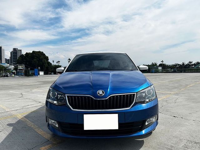 15年FABIA 1.2 TSI 最佳安全進口小車 超省油 稅金一年只需8千多  全額帶 低利率 0頭款  第3張相片