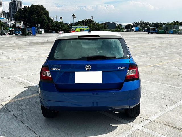 15年FABIA 1.2 TSI 最佳安全進口小車 超省油 稅金一年只需8千多  全額帶 低利率 0頭款  第9張相片