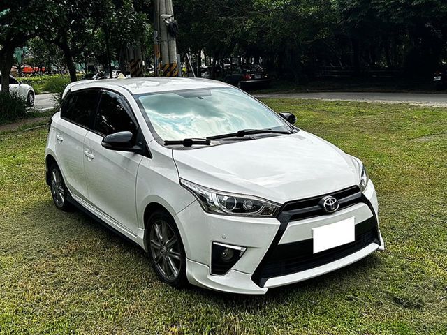 15年YARIS s版 原場空力套件 僅跑10萬 無待修 優質代步 神A首選 全額貸低利率 免頭款  第2張相片