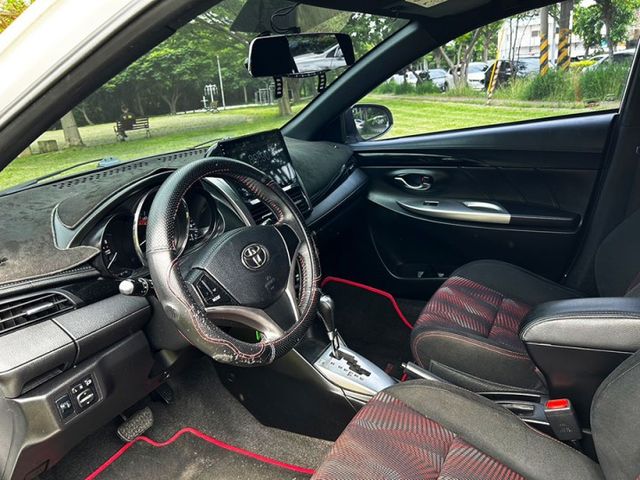 15年YARIS s版 原場空力套件 僅跑10萬 無待修 優質代步 神A首選 全額貸低利率 免頭款  第5張相片