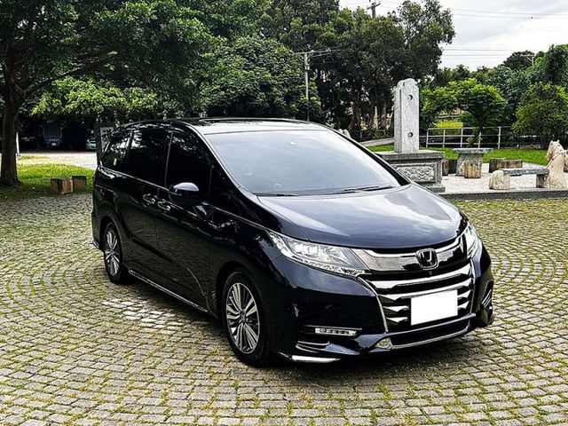 APEX小改款 電尾門天窗 電動座椅 免鑰匙 環景影像 自動停車 電動側滑門 盲點ACC跟車 AEC煞車系統 車道偏離  第2張相片