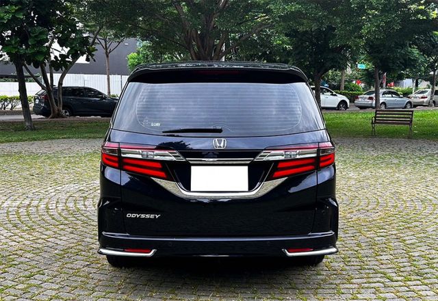 APEX小改款 電尾門天窗 電動座椅 免鑰匙 環景影像 自動停車 電動側滑門 盲點ACC跟車 AEC煞車系統 車道偏離  第14張相片