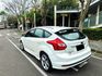 15年FOCUS 5D 2.0運動版 里程13萬 無事故  全額貸 低利率 實車實價  第9張縮圖