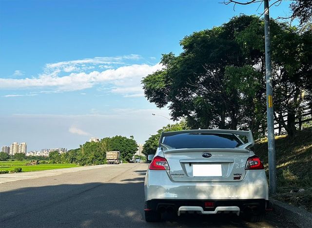 2015年式S WRX 2.0AWD sti 樣式 改好改滿不加價 無待修  負責帥就好了 升級超過20w  第9張相片