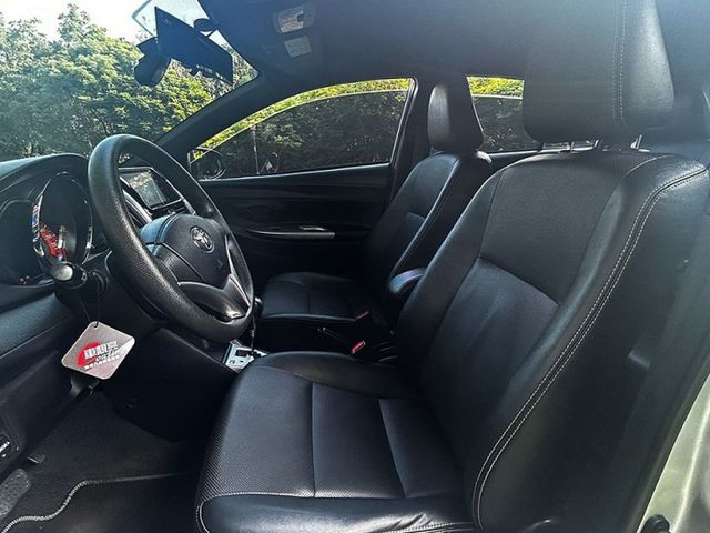 17年式 YARIS 小改款  經典版 一手媽媽買菜車 無事故 無待修 僅跑8萬公里  第4張相片