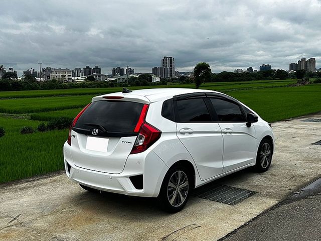 14年FIT 頂級 S版原廠大包 LED大燈 換檔快撥 原鈑件 認證車 有保固 後座分離  第12張相片