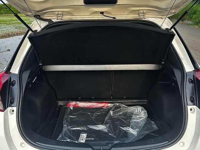 23年式 YARIS 經典版 僅跑3萬公里 一手女用車 原廠保養 原版件無事故 優質代步車  第9張相片