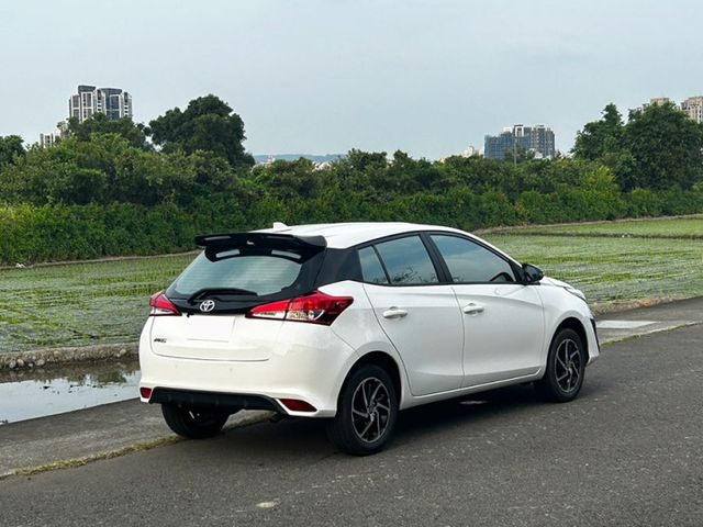 23年式 YARIS 經典版 僅跑3萬公里 一手女用車 原廠保養 原版件無事故 優質代步車  第12張相片