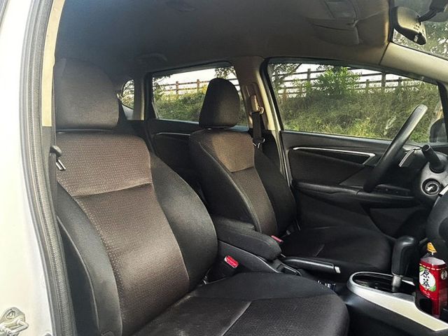 15年式FIT 頂級 S版升級米多羅空力套件 換檔快撥 有保固 後座分離 全額貸 免頭款  第6張相片