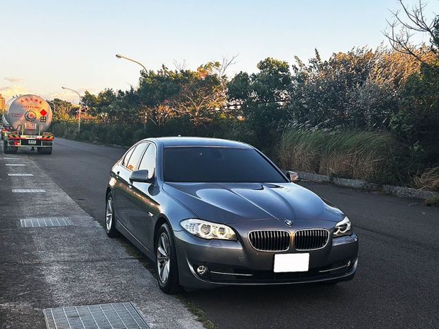 12年總代理 520d 2.0柴油渦輪引擎 僅跑5.7萬公里 超低里程 原鈑件 無待修  超省油  第2張相片
