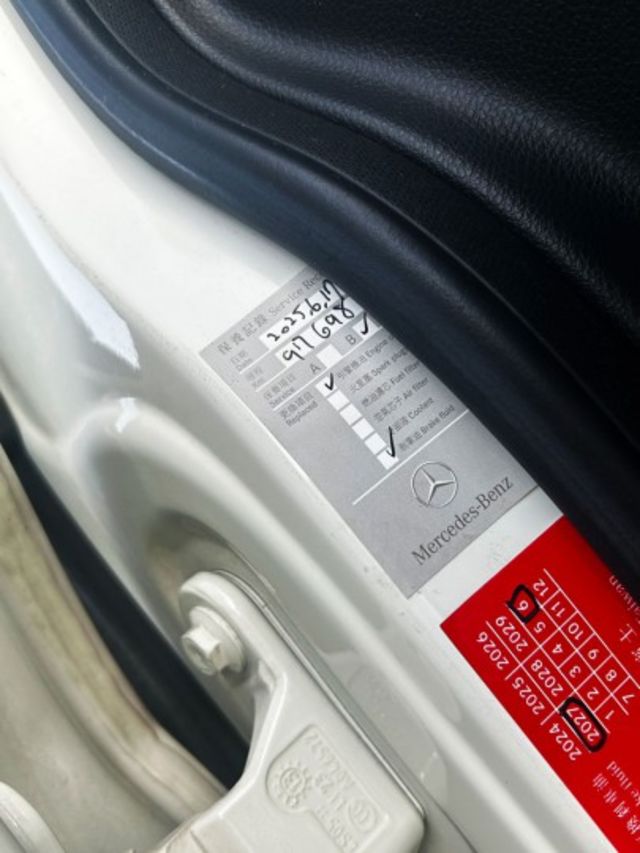 14年 B180總代理 低里程跑5.9萬公里 全原廠保養 大保養剛做完 原鈑件 無待修 全額貸  第6張相片