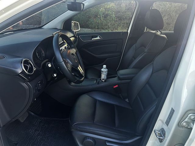 14年 B180總代理 低里程跑5.9萬公里 全原廠保養 大保養剛做完 原鈑件 無待修 全額貸  第8張相片