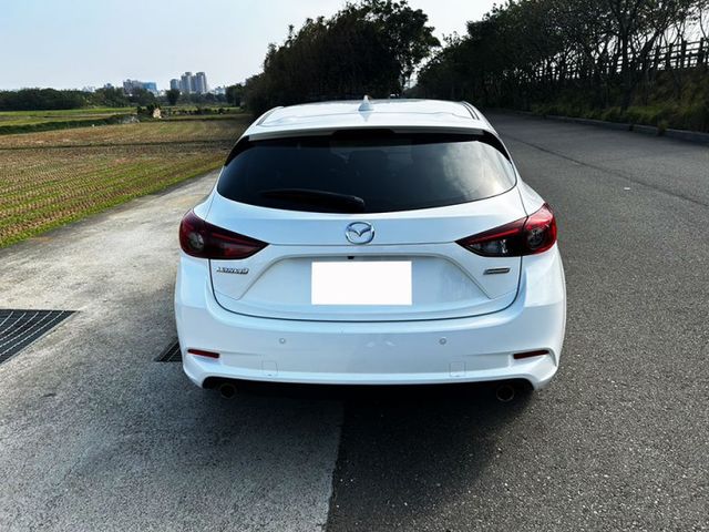16年 MAZDA3 5D 一手車 里程10萬公里 全額貸 低利率免頭款 實車實價  第10張相片