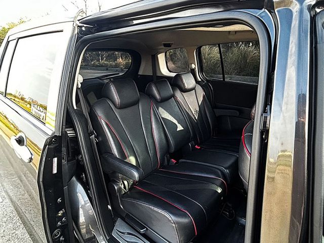 14年MAZDA5 升級VIP式樣 全車空力套件 17吋鋁圈 4活塞卡鉗 加大碟盤 無待修原鈑件  第8張相片