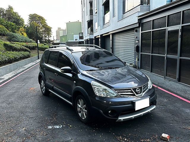 15年LIVINA 1.6 豪華版 一手車僅跑12萬公里 原鈑件 無待修 全額貸 免頭款  第2張相片