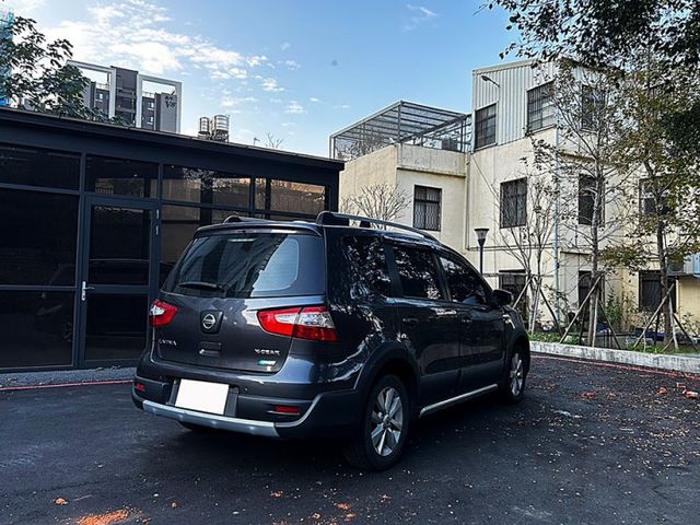 15年LIVINA 1.6 豪華版 一手車僅跑12萬公里 原鈑件 無待修 全額貸 免頭款  第7張相片