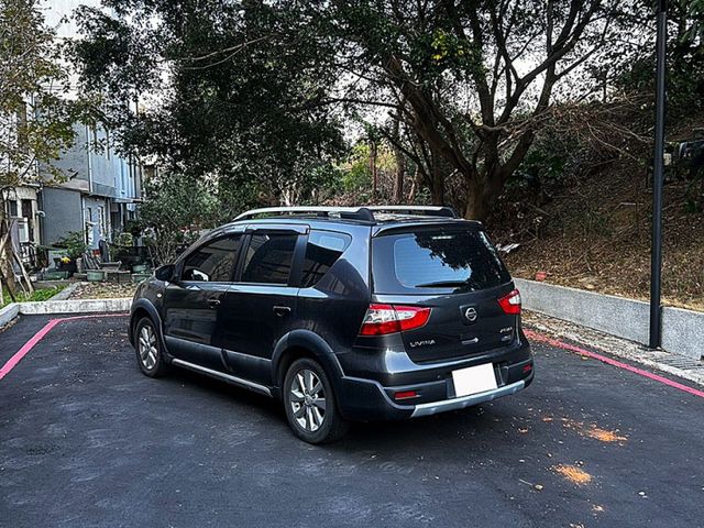 15年LIVINA 1.6 豪華版 一手車僅跑12萬公里 原鈑件 無待修 全額貸 免頭款  第8張相片