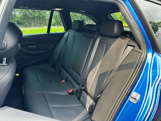 18年式總代理 一手車 320 TOURING M版 精品升級 視覺系 原鈑件 無待修   全額貸 免頭款  第10張相片