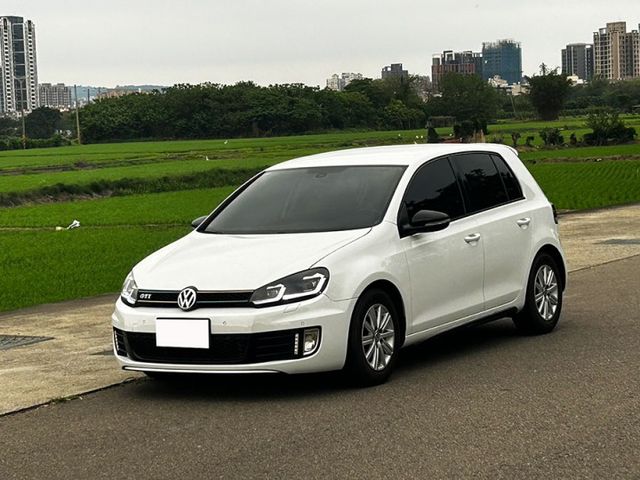 09年GOLF 1.6 CL版頂級款 外觀升級GTI 樣式 無待修 代步車 免10萬開回家  第1張相片