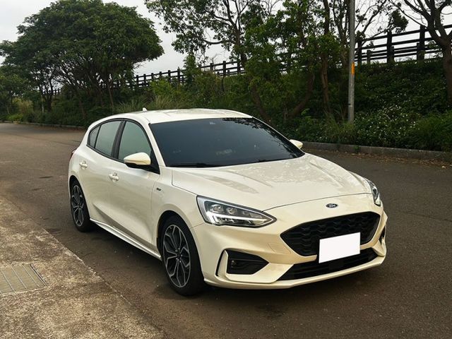 st-line Lommel 版一手車 僅跑2.7萬公里 原鈑件 無事故 無待修 全額帶低利率  第2張相片