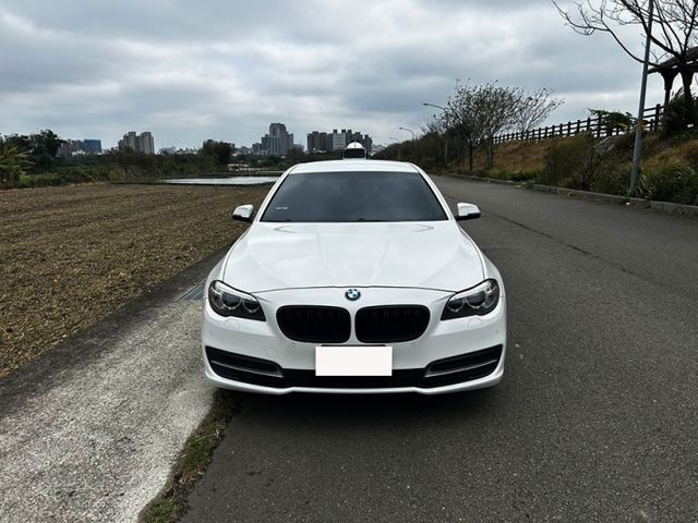 15年520i 2.0渦輪引擎 僅跑10萬  一手車無待修 實車實價 全額貸 免頭款  第3張相片