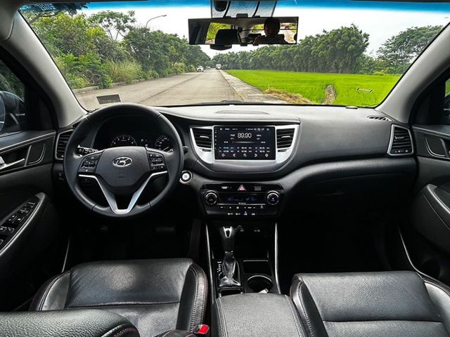 17年時尚版1.6 TURBO 一手車 原鈑件 .無事故 無待修 全額貸 免頭款 實車實價  第7張相片