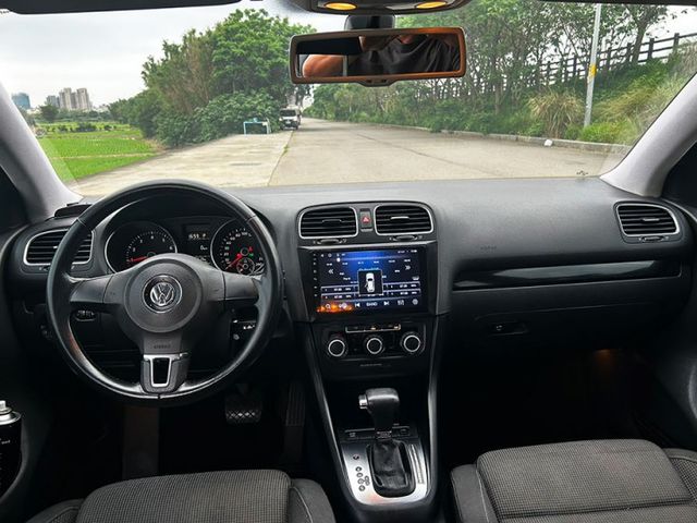 09年GOLF 1.6 CL版頂級款 外觀升級GTI 樣式 無待修 代步車 免10萬開回家  第4張相片