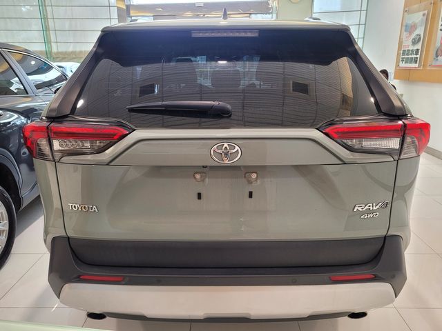 RAV4 2.5 4WD  第6張相片