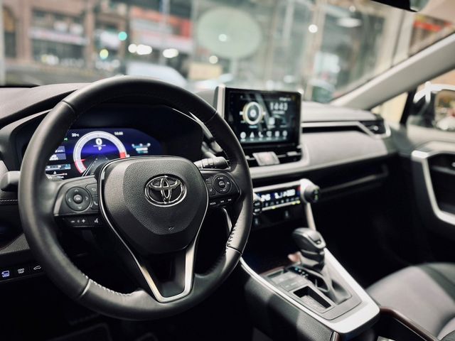 RAV4 2.0  第7張相片