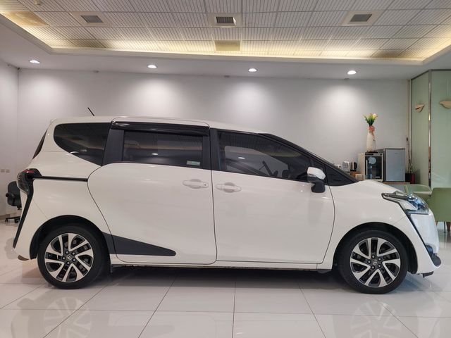 SIENTA 1.8  第4張相片