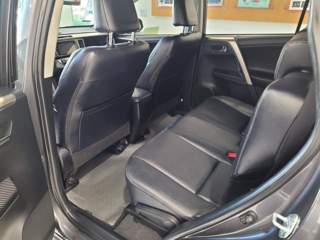 RAV4 2.0  第9張相片